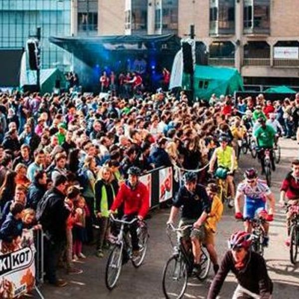 22-23 octobre 2024 : les étudiants soutiennent Sawa lors des 24h vélo de&nbsp;LLN