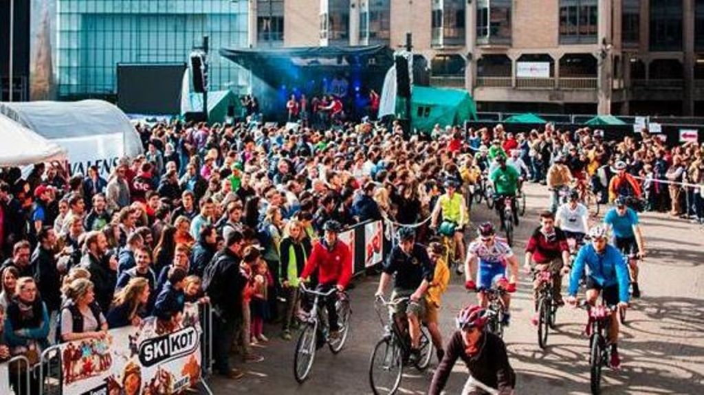 22-23 octobre 2024 : les étudiants soutiennent Sawa lors des 24h vélo de LLN